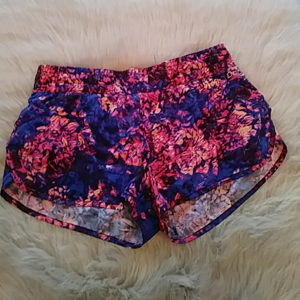 Lorna Jane workout shorts